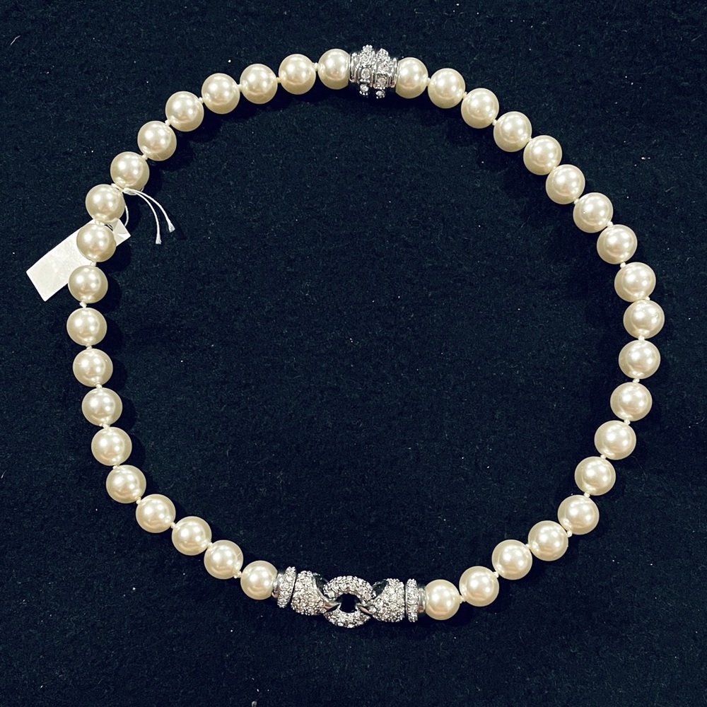 Stunning Pearl and Cubic Zirconia Necklace